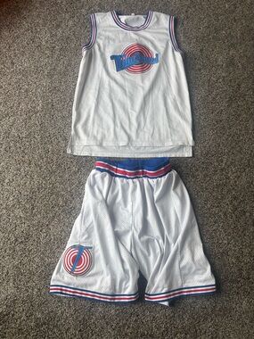 Space Jam Tune Squad Lola Bunny #10 Jersey Shorts Set XL